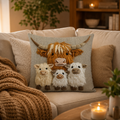 Housse de coussin effet broderie La Famille Caramel — La Ferme Câline